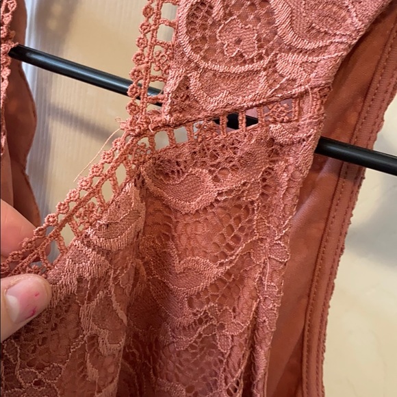 Dusty rose lace dress. - Picture 5 of 7